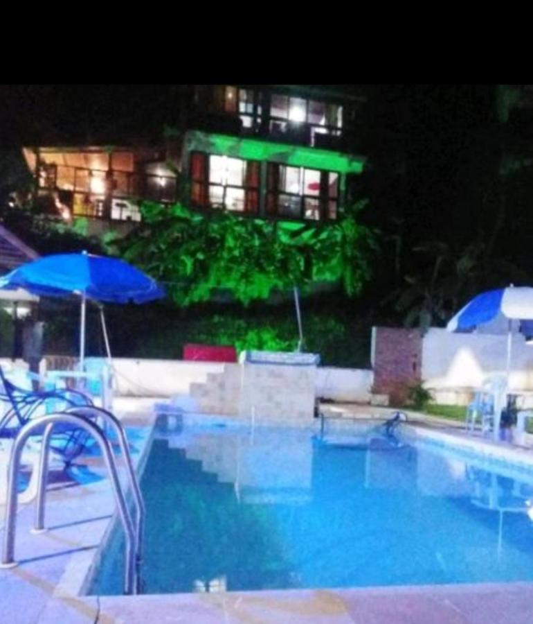 Hospedaria Divina Adega Guest House Cabo Frio Ngoại thất bức ảnh